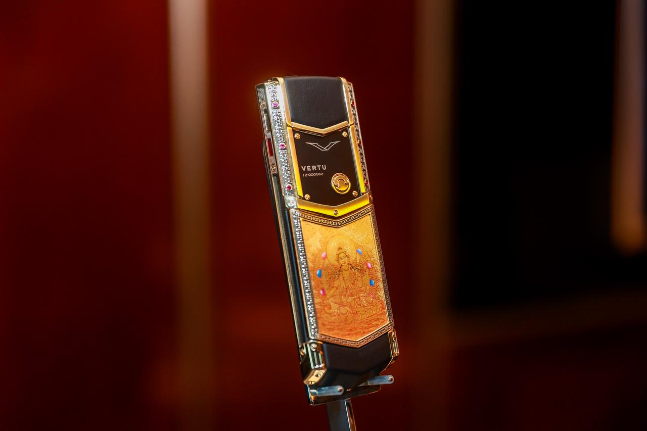 Pioneering Elegance: The Legacy of VERTU SIGNATURE