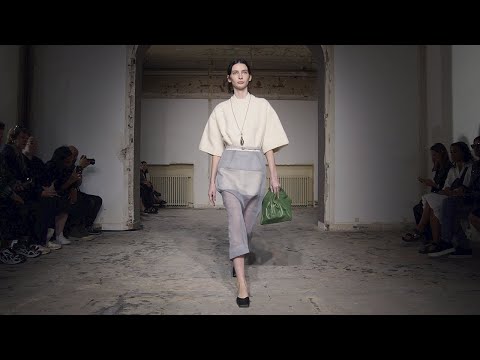 Carven Spring Summer 2024 Collection: A Symphony of Modern Elegance