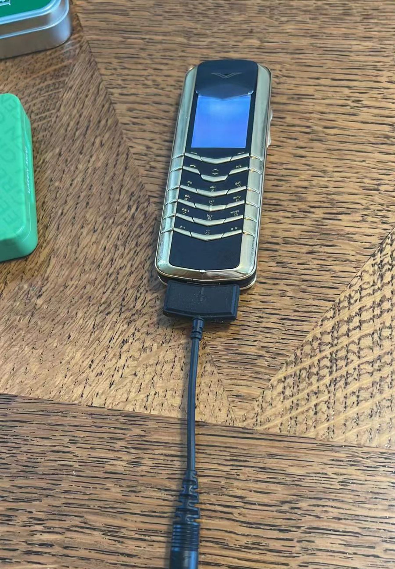 vertu signature charger